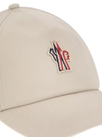 Moncler Cap In Ivory