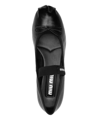 Miu Miu Ballerinas Mit Logo-intarsie In Schwarz