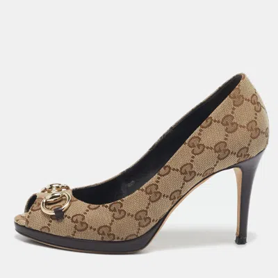 Pre-owned Gucci Beige/brown Gg Canvas Hollywood Horsebit Peep Toe Pumps Size 36.5