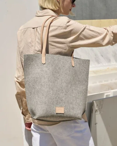 Graf & Lantz Graf Lantz Hana Merino Wool Tote In Granite