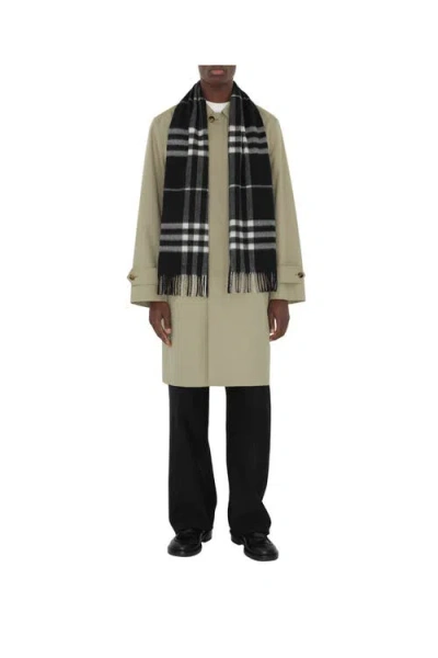 Burberry Sunflower Sunflower Mohair Blend Polo Sweater In Black