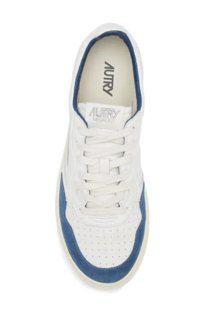 Autry Medalist Low Sneaker In Multi