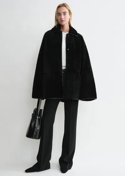 Totême Teddy Shearling Overcoat Jacket In Black