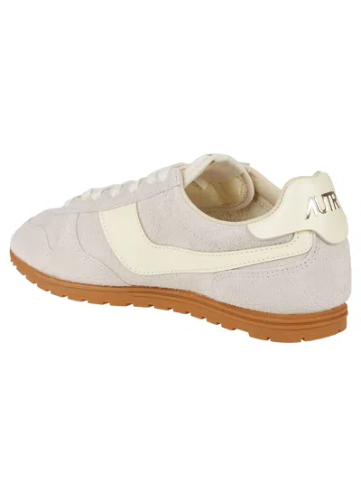 Autry "windspin" Low Sneaker In Beige