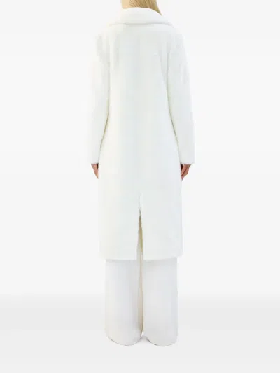 Unreal Fur Romantique Coat In 白色