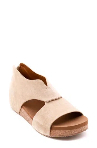 Volatile Gainsbourg Platform Wedge Sandal In Sand