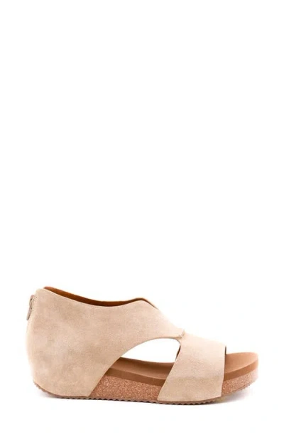 Volatile Gainsbourg Platform Wedge Sandal In Sand