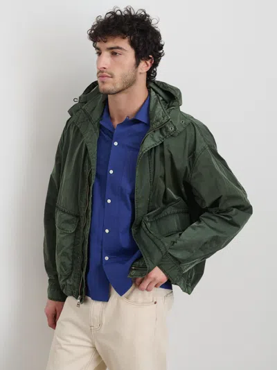 Alex Mill David Windbreaker In Garment Dyed Nylon In Flight Green