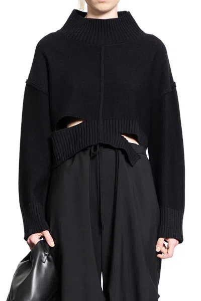 Mm6 Maison Margiela Maglione A Collo Alto Ritagliato In Black