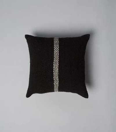 Voz Centro Lineas Square Small Pillow In Black/ivory