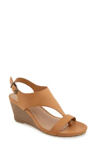 Reaction Kenneth Cole Greatly Platform Wedge Sandal In Camel