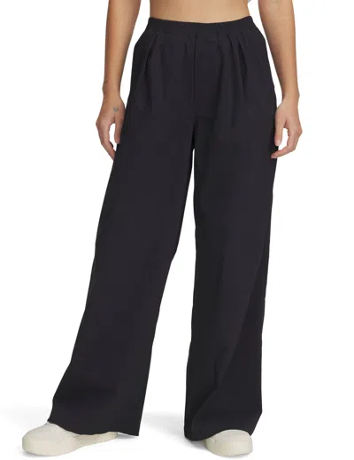 Under Armour Women's Unstoppable Woven Parachute Pants In Black