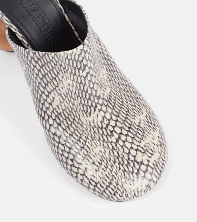 Jacquemus Kiss Block Heel Mules In Neutrals