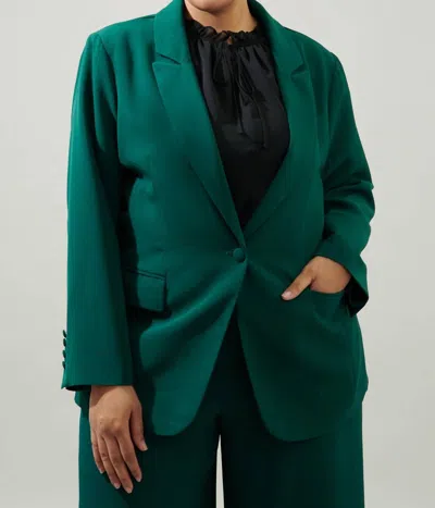 Sugarlips Chelsea Fitted Notch Lapel Blazer - Plus In Emerald In Gold