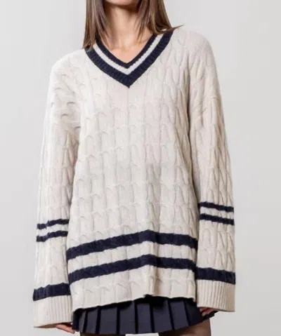 Moon River Vicki V-neck Tennis Sweater In Oatmeal In White