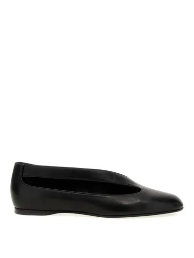 Khaite Diana Flat In Black