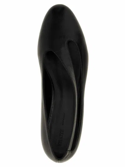 Khaite Diana Flat In Black