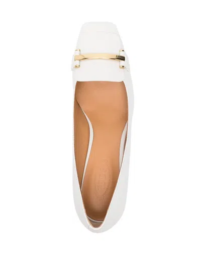 Tod's Pumps In Leather In White