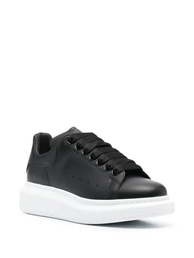 Alexander Mcqueen Alexander Mc Queen Larry Oversize Sneakers In Black