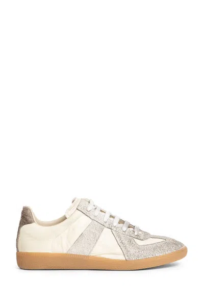 Maison Margiela Sneakers In Beige With Front Lace-up Fastening In Beige
