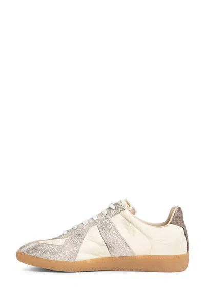 Maison Margiela Sneakers In Beige With Front Lace-up Fastening In Beige