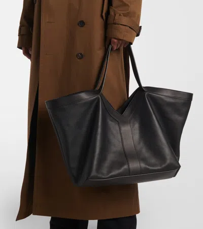 Saint Laurent Y Stitch Tote Bag In Calfskin Leather In Black