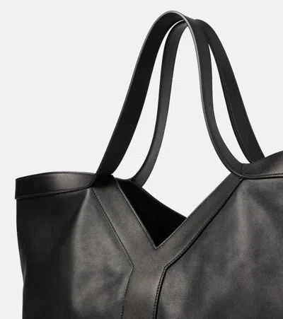 Saint Laurent Y Stitch Tote Bag In Calfskin Leather In Black