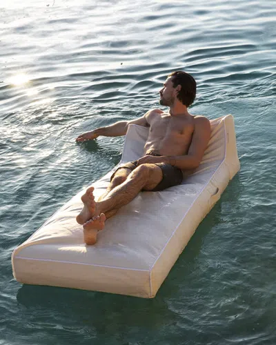 Sunnylife Luxe Lie-on Inflatable Lounger In Casa Blanca