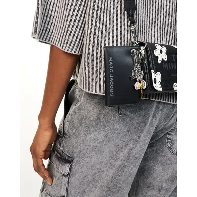 Marc Jacobs Zippered Wallet With Pendant In Black
