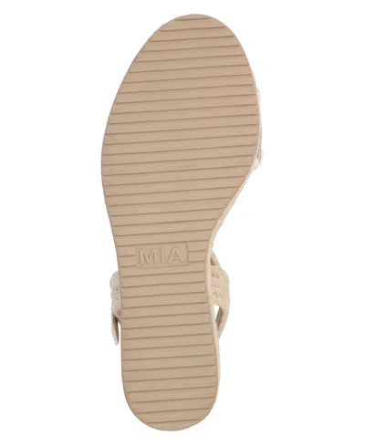 Mia Women's Becky Round Toe Wedge Sandals In Natural,ecru
