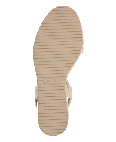Mia Women's Becky Round Toe Wedge Sandals In Natural,gold
