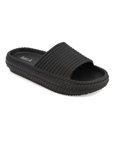Mia Lexa Slide Sandal In Black