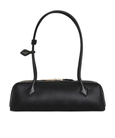 Alaïa Le Teckel Medium Leather Shoulder Bag In Black