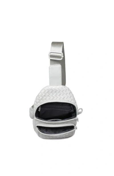 Sol And Selene Beyond The Horizon In Bone