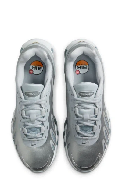 Nike Air Max Dn8 Sneakers In Gray