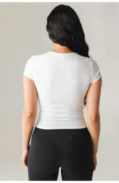 Vitality Basis Full Tee In Snow