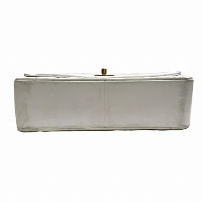 Pre-owned Chanel White Leather Shoulder Bag ()