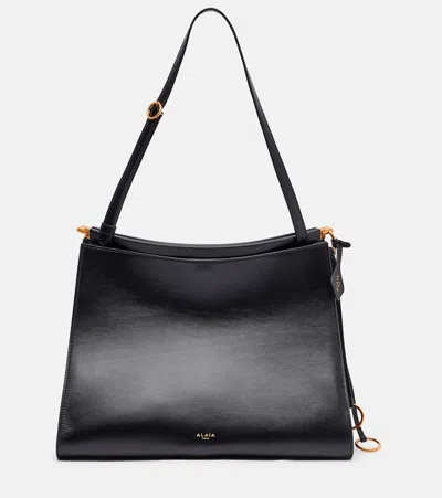 Alaïa Le Click Medium Curve Shoulder Bag In Glossy Leather In Schwarz