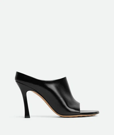 Bottega Veneta Rana Leather Mules In Black