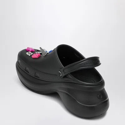 Balenciaga Mule Crocs Con Iconici Charm Jibbitz Rimovibili In Black
