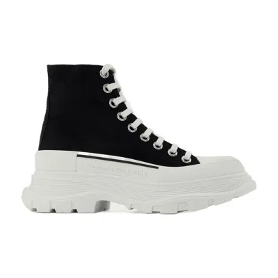 Alexander Mcqueen Alexander Mc Queen Tread Slick Ankle Boots In Black