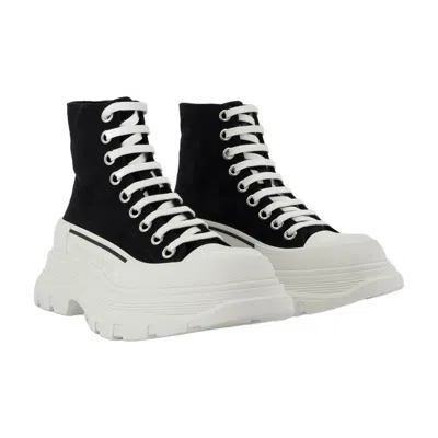 Alexander Mcqueen Alexander Mc Queen Tread Slick Ankle Boots In Black