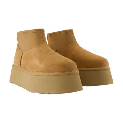 Ugg W Classic Mini Dipper Boots In Beige