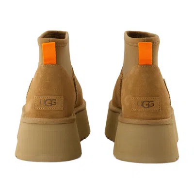 Ugg W Classic Mini Dipper Boots In Beige