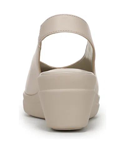 Naturalizer Sutton Pump In Porcelain Leather