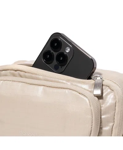 Baggallini On The Go Waist Pack Belt Bag In Chalk Gloss Ripstop