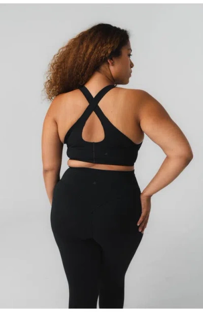 Vitality Cloud Ii Form X Bra In Midnight