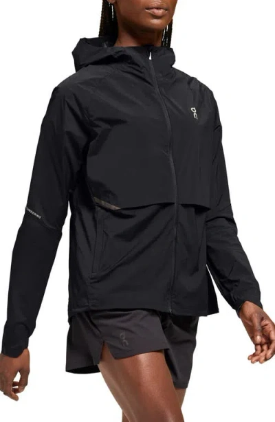 On Core Hooded Packable Running Jacket In Black