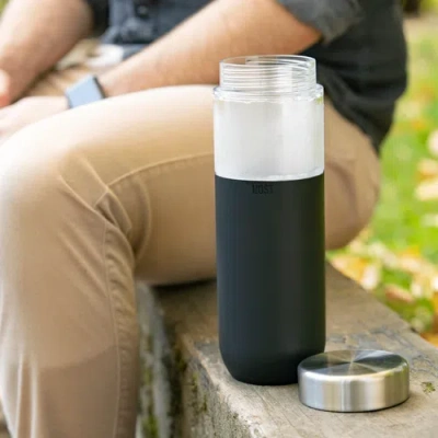 Host Freeze Bottle In Black In Black