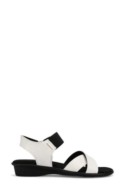 Sesto Meucci Euna Wedge Sandal In White